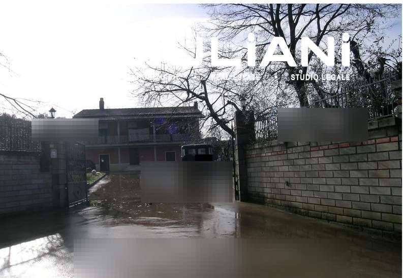 locale commerciale in vendita ad Artena