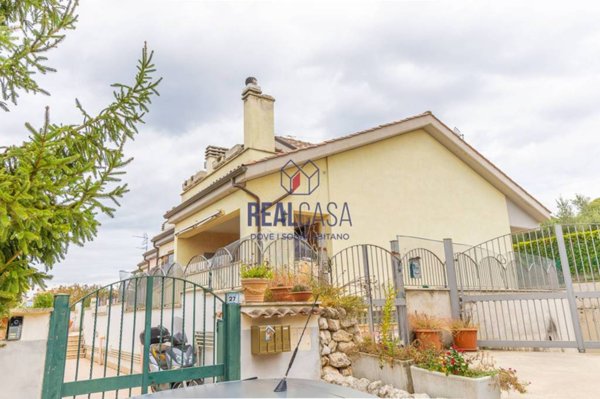 casa indipendente in vendita ad Artena