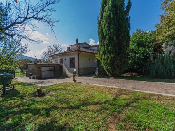 casa indipendente in vendita ad Artena