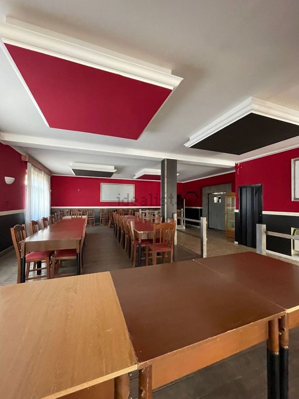 locale commerciale in vendita ad Artena