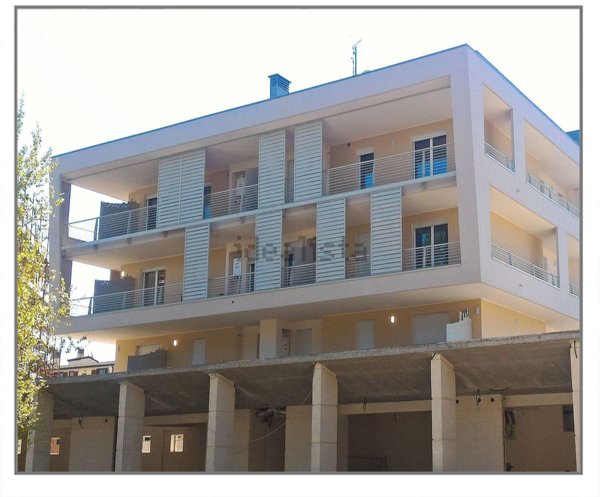 negozio in vendita ad Artena