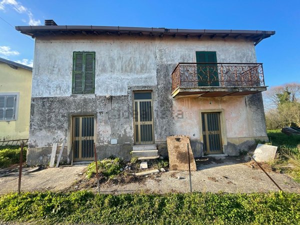 casa indipendente in vendita ad Artena