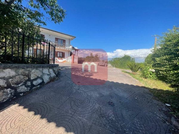 casa indipendente in vendita ad Artena