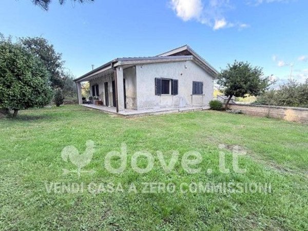 casa indipendente in vendita ad Artena in zona Macere