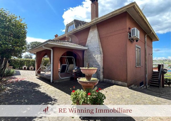 casa indipendente in vendita ad Artena in zona Macere