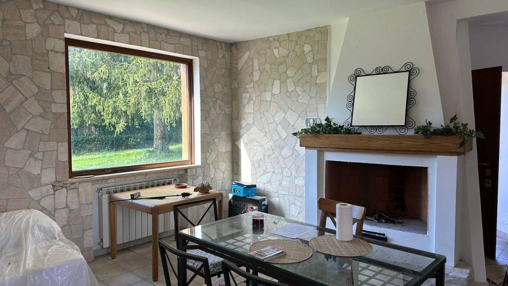 casa indipendente in vendita ad Artena