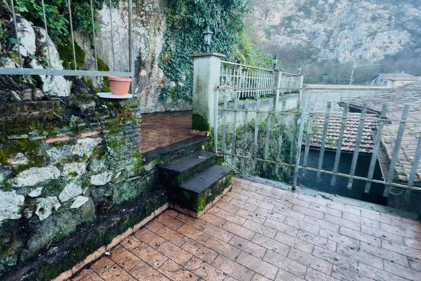 casa indipendente in vendita ad Artena