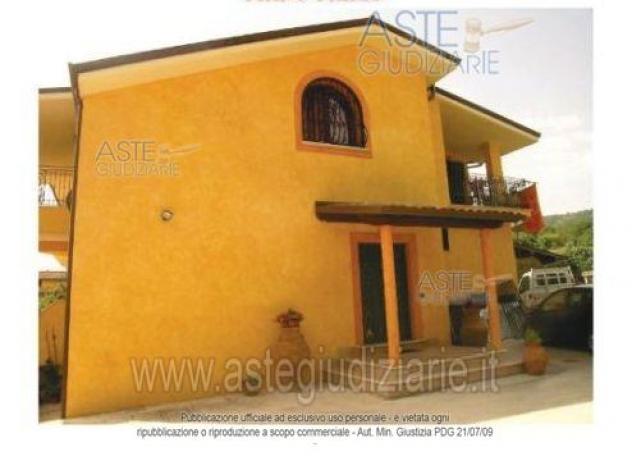 casa indipendente in vendita ad Artena