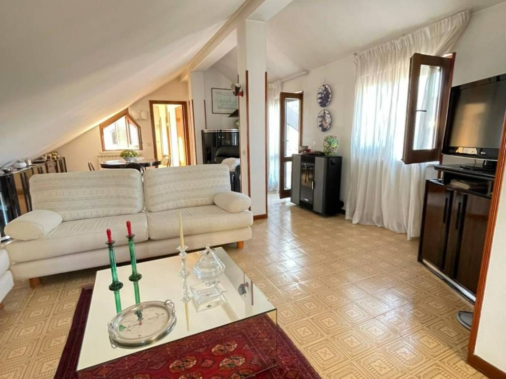 appartamento in vendita ad Artena in zona Valli