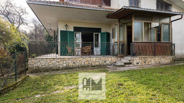 casa indipendente in vendita ad Artena in zona Macere