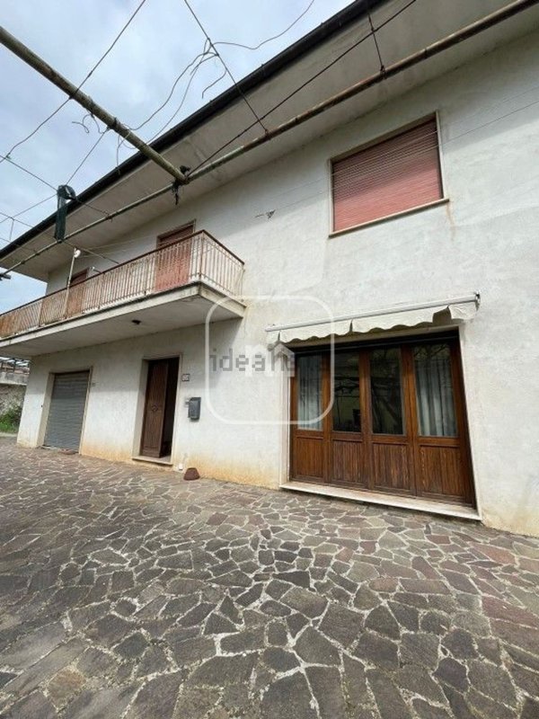 casa indipendente in vendita ad Artena