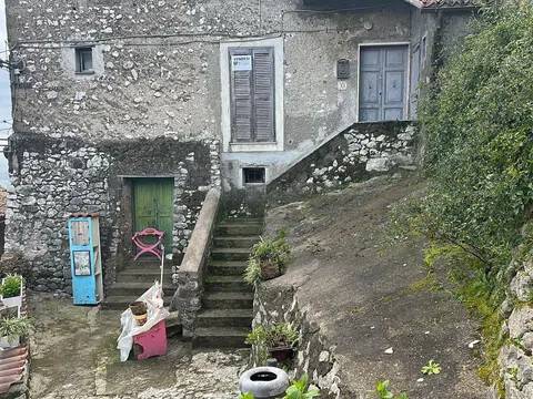 casa indipendente in vendita ad Artena