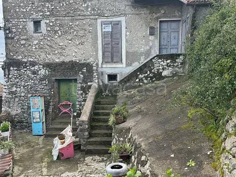 casa indipendente in vendita ad Artena