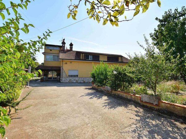 casa indipendente in vendita ad Artena