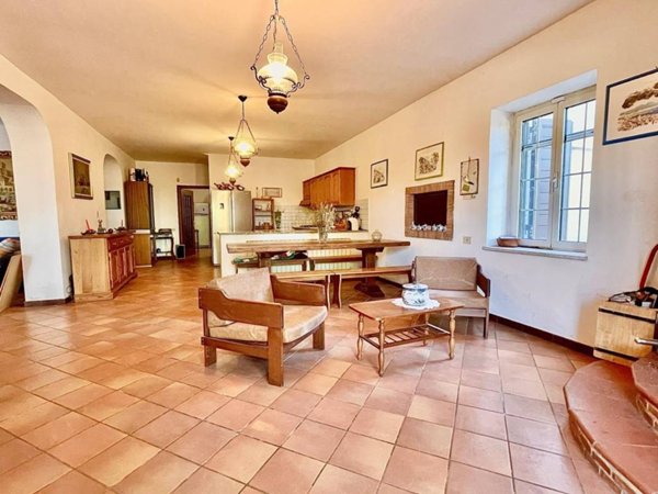 casa indipendente in vendita ad Artena