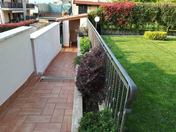 casa indipendente in vendita ad Artena