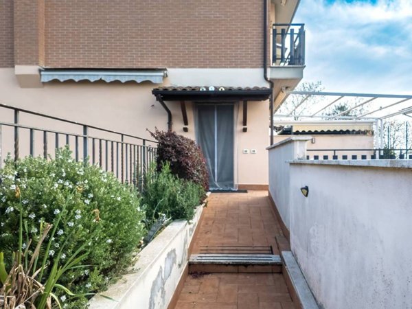 casa indipendente in vendita ad Artena