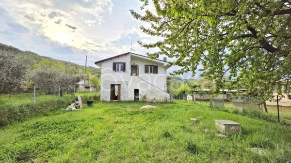 casa indipendente in vendita ad Artena