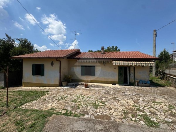 casa indipendente in vendita ad Artena