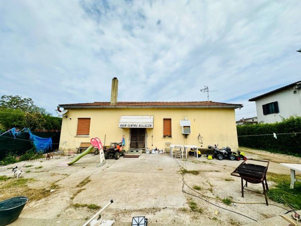 casa indipendente in vendita ad Artena
