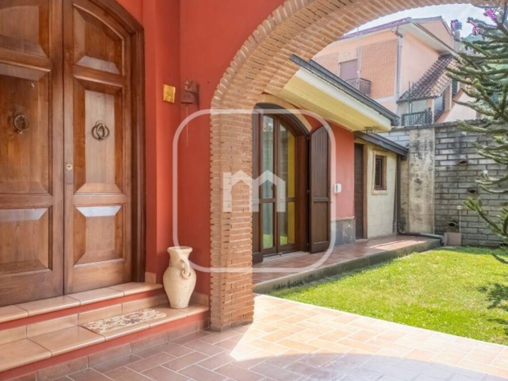 casa indipendente in vendita ad Artena