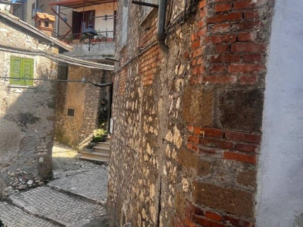 casa indipendente in vendita ad Artena in zona Valli