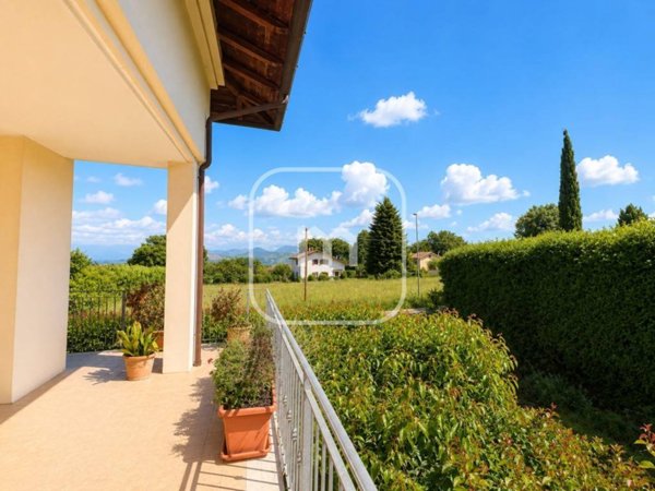 appartamento in vendita ad Artena in zona Macere