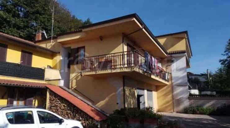casa indipendente in vendita ad Artena in zona Macere