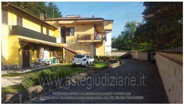 casa indipendente in vendita ad Artena in zona Macere
