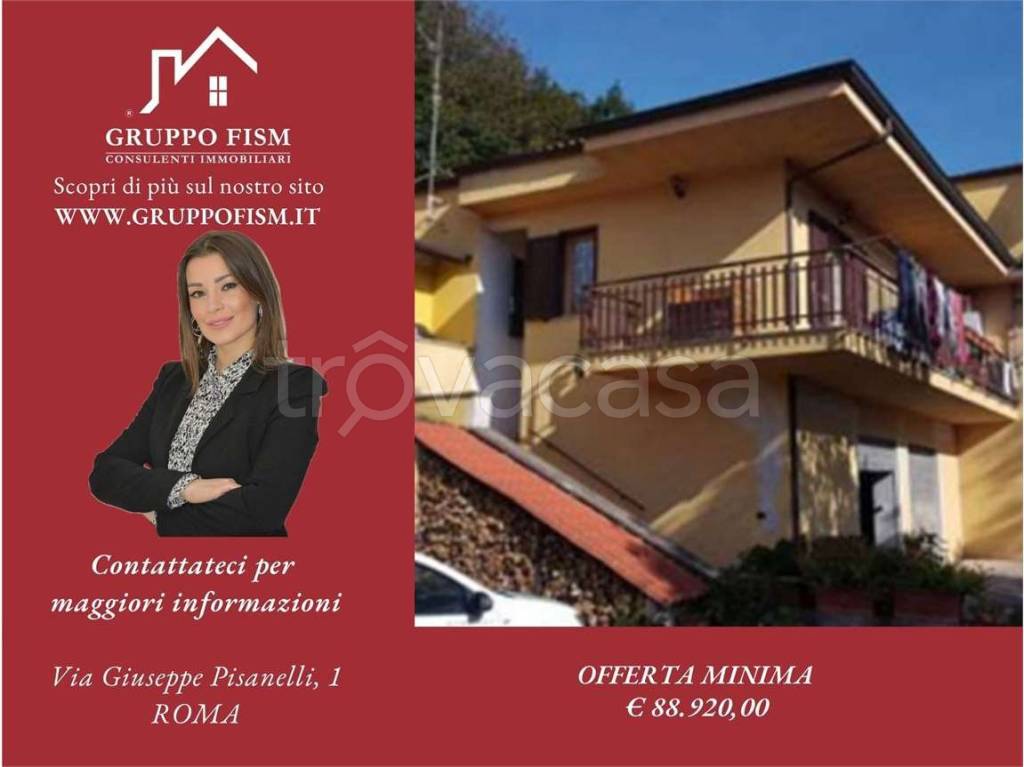 casa indipendente in vendita ad Artena in zona Macere