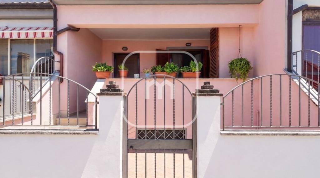 casa indipendente in vendita ad Artena in zona Abbazia