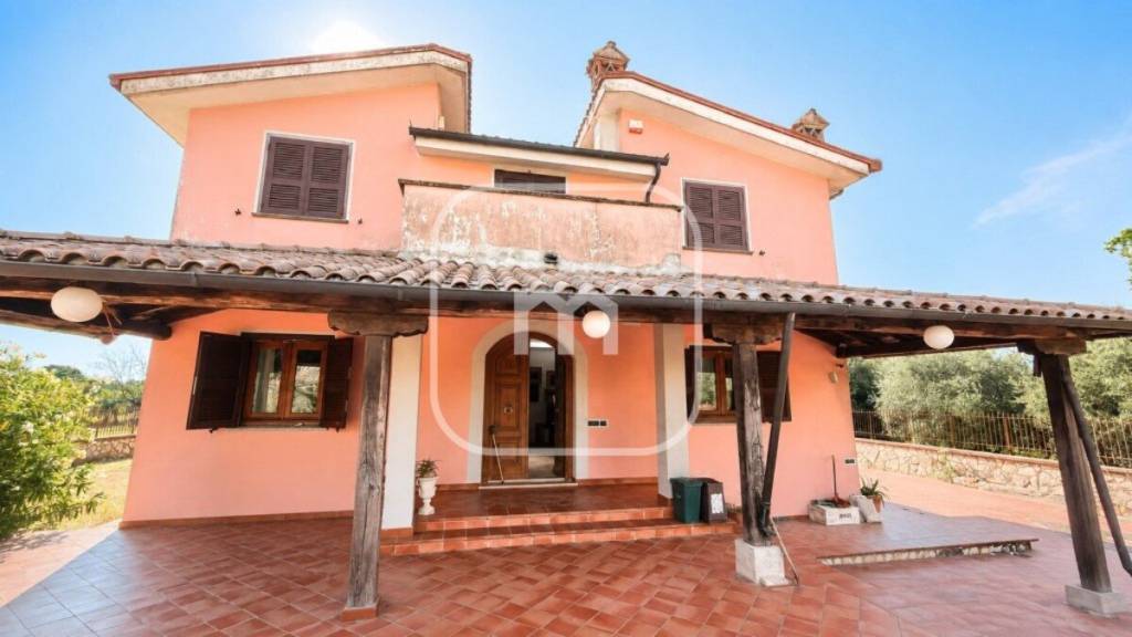 casa indipendente in vendita ad Artena