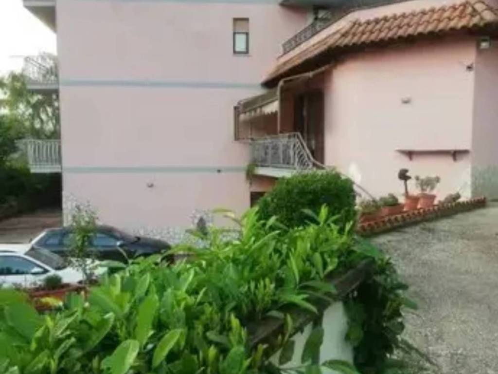 appartamento in vendita a Bellegra in zona Vadocanale