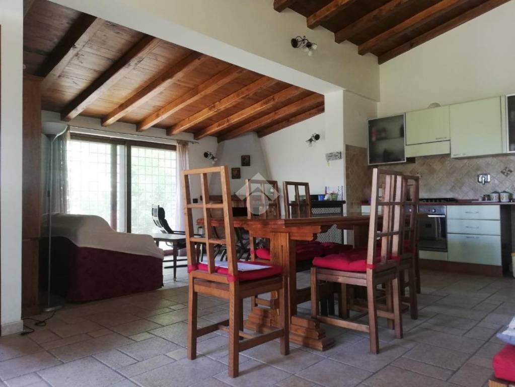 casa indipendente in vendita a Bellegra in zona Vaccarecce