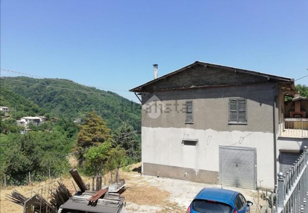 casa indipendente in vendita a Bellegra