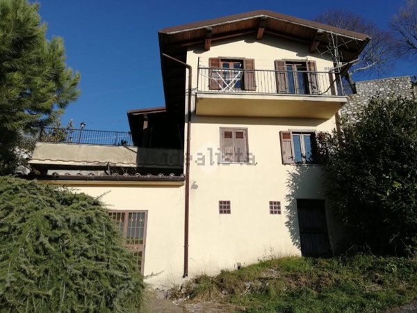 quadrivano in vendita a Bellegra