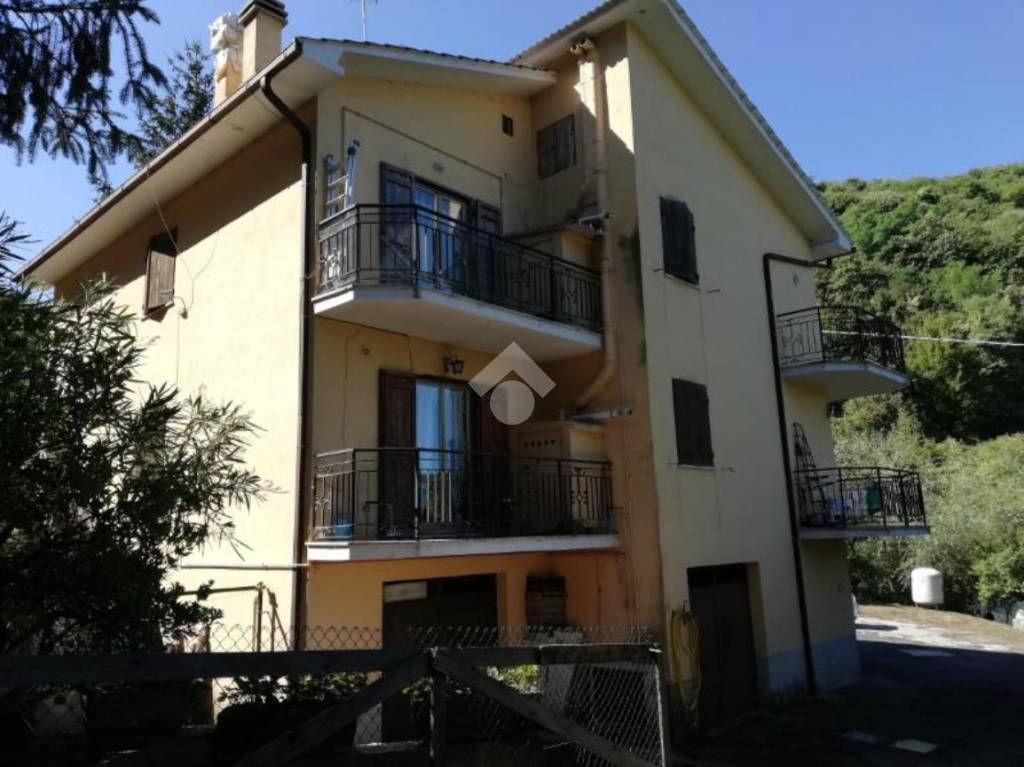 casa indipendente in vendita a Bellegra