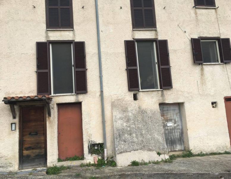 appartamento in vendita a Bellegra in zona Vadocanale