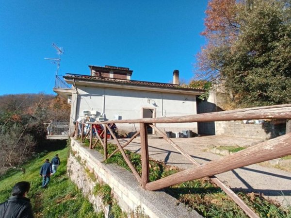 casa indipendente in vendita a Bellegra