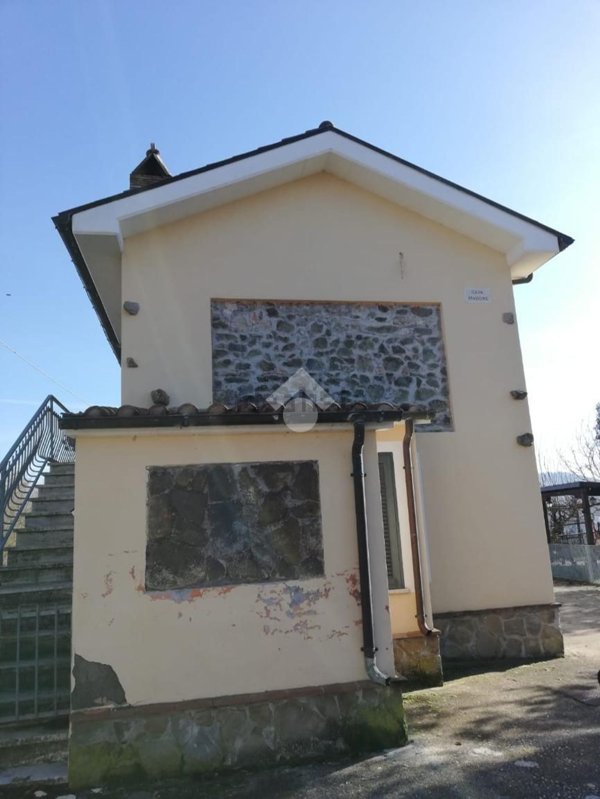 appartamento in vendita a Bellegra in zona Vaccarecce