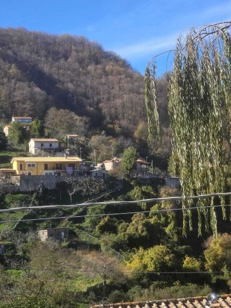 appartamento in vendita a Bellegra in zona Vadocanale