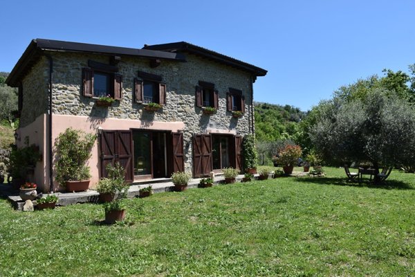 casa indipendente in vendita a Bellegra