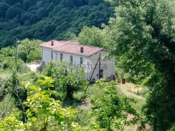 casa indipendente in vendita a Bellegra