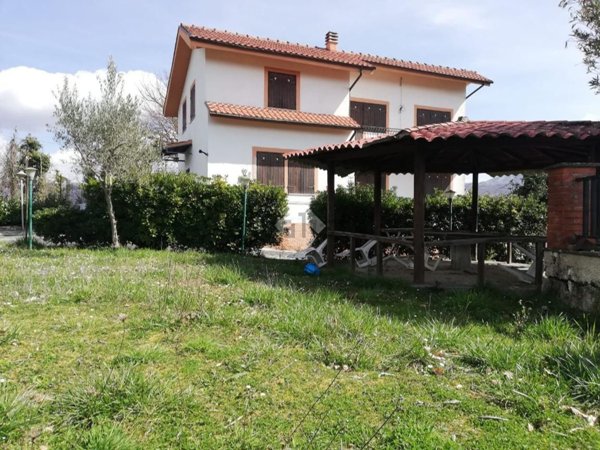 casa indipendente in vendita a Bellegra in zona Vadocanale
