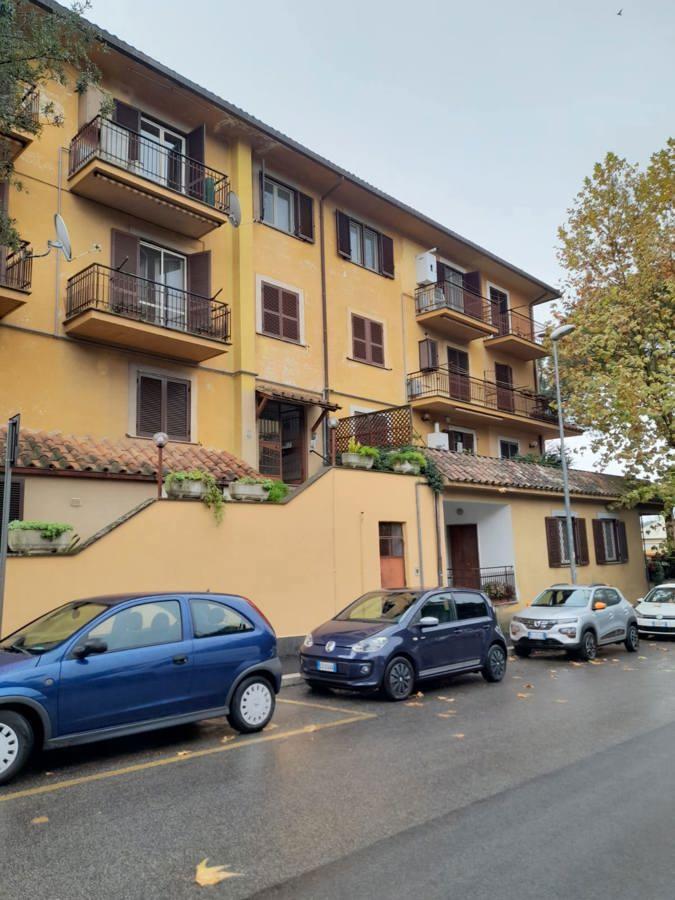 locale commerciale in vendita a Bracciano