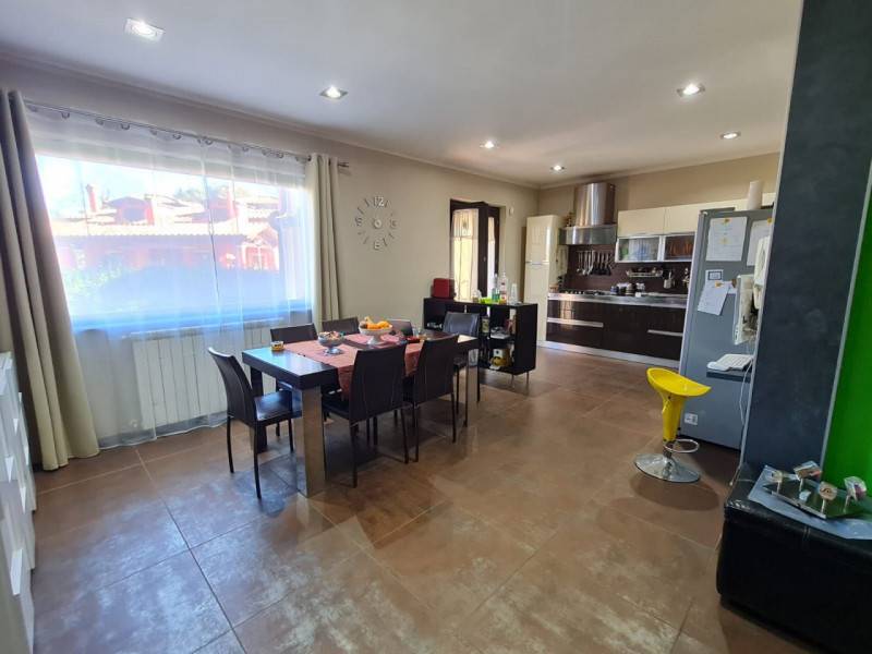 casa indipendente in vendita a Bracciano