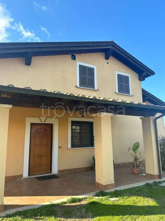 casa indipendente in vendita a Bracciano in zona Vigna di Valle