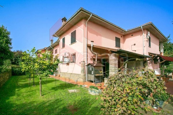 casa indipendente in vendita a Bracciano in zona Vigna di Valle
