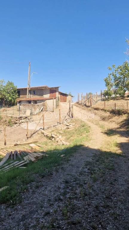 appartamento in vendita a Bracciano in zona Castel Giuliano