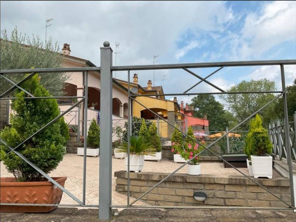 casa indipendente in vendita a Bracciano in zona Pisciarelli